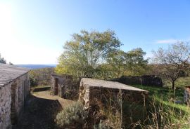 Labin, okolica, kuća za adaptaciju na lijepoj lokaciji, Labin, Maison