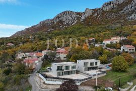 Bribir moderna villa s bazenom i pogledom na more, Vinodolska Općina, Ev