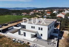 ZADAR, DEBELJAK - Prekrasna dvojna vila s pogledom na more i bazenom, Sukošan, House