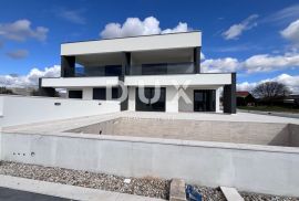 ZADAR, DEBELJAK - Prekrasna dvojna vila s pogledom na more i bazenom, Sukošan, House