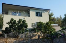 VILA S BAZENOM, PRODAJA, BRAČ, 230 m2 NA PARCELI OD  722 m2, Supetar, Casa