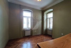 PRODAJA, STAN SA POSLOVNIM PROSTOROM, PULA, CENTAR, 135 M2, Pula, Appartement