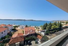 Penthouse od 150 m2 s pogledom na more i Trogir, Seget, Διαμέρισμα