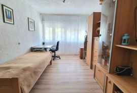 STAN, PRODAJA, ZAGREB, GORNJE VRAPČE, 95 m2, 4-soban, Zagreb, Apartamento