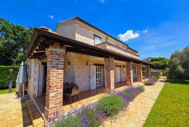 Poreč okolica, kamena kuća s bazenom i pogledom na more, Poreč, Casa