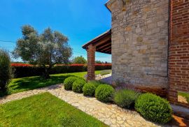 Poreč okolica, kamena kuća s bazenom i pogledom na more, Poreč, Casa