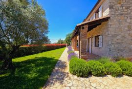 Poreč okolica, kamena kuća s bazenom i pogledom na more, Poreč, Casa