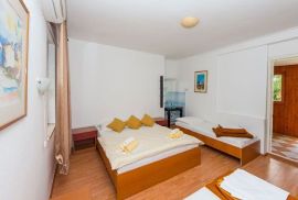 Hotel, pansion 100 metara do mora, Crikvenica, Crikvenica, Propriété commerciale