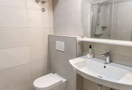 Novigrad, stan 2. red do mora!, Novigrad, Apartamento