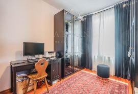 STAN, PENTHOUSE, PRODAJA, ZAGREB, VRHOVEC 130 m2, 4-soban, Zagreb, Διαμέρισμα