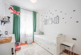 STAN, PENTHOUSE, PRODAJA, ZAGREB, VRHOVEC 130 m2, 4-soban, Zagreb, Διαμέρισμα