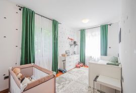 STAN, PENTHOUSE, PRODAJA, ZAGREB, VRHOVEC 130 m2, 4-soban, Zagreb, Διαμέρισμα