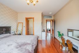 STAN, PENTHOUSE, PRODAJA, ZAGREB, VRHOVEC 130 m2, 4-soban, Zagreb, Διαμέρισμα