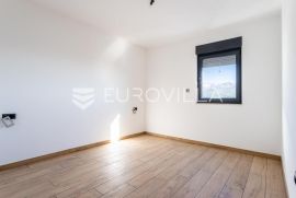 Split, Sirobuja, jednosoban stan na trećem katu NKP 47, 2 m2, Split, Appartamento