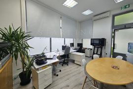 POSLOVNI PROSTOR, PRODAJA, ZAGREB, VRBANI III, 46 m2, Zagreb, Gewerbeimmobilie