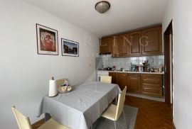 KUĆA S TRI STANA, PRODAJA, ZAGREB, DUBRAVA, 289 m2, Zagreb, بيت