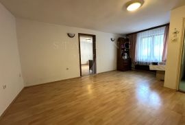 KUĆA, PRODAJA, ZAGREB, REMETE, 388 m2, 6-sobna, Zagreb, House