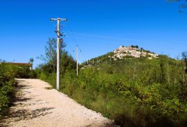 Istra, Motovun građevinsko zemljište ispod starog grada, Motovun, Terreno