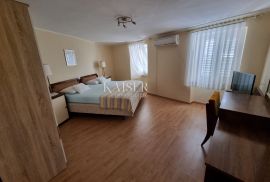 Crikvenica, Selce - Kuća za odmor u staroj jezgri 180m2, Crikvenica, Maison