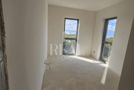 ECO Kostrena ,stan dvoetažan površine 198 m2,4S+db,balkon,terasa,garaža, Kostrena, Appartment