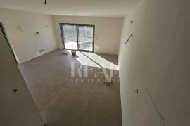 ECO Kostrena ,stan dvoetažan površine 197 m2,4S+db,balkon,terasa,garaža, Kostrena, Flat