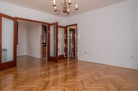 Maksimir, Rendićeva, Useljiv trosoban stan na zadnjem katu - 60m2, Zagreb, Stan