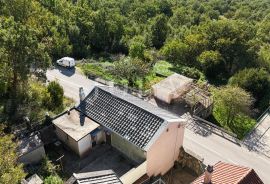 Šarmantna kuća s pogledom na more u mirnom zaleđu Crikvenice, Vinodolska Općina, Casa