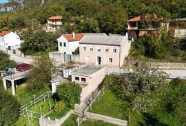 Šarmantna kuća s pogledom na more u mirnom zaleđu Crikvenice, Vinodolska Općina, Casa