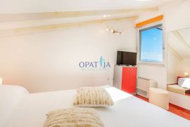 Opatija, kuća u neposrednoj blizini mora, 4 stana, okućnica, parking, Opatija, Casa