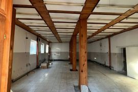 Poslovno-stambeni prostor u podnozju Avale, Voždovac, Commercial property