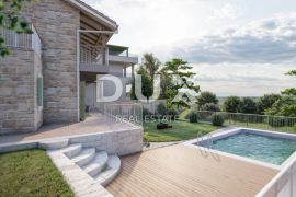 OPATIJA, BREGI - dvoetažni stan 100m2 s panoramskim pogledom na more i bazenom + okućnica, Matulji, Kвартира