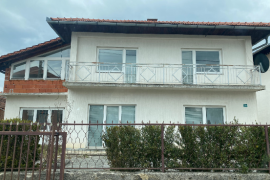 Titulo, Bosanski Petrovac, Casa