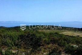 Vis, Kulor/Smokova, atraktivno zemljište površine 13698 m2 sa pogledom na more, Vis, Terreno