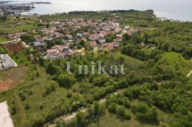 Građevinsko zemljište 1000 metara od mora, Poreč, Land