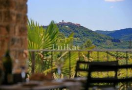 Renovirana kamena kuća s bazenom i pogledom na Motovun, Motovun, Casa