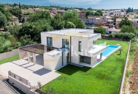 Prekrasna nova vila s bazenom i saunom, 303 m2 - ključ u ruke, Poreč, Haus