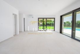 Prekrasna nova vila s bazenom i saunom, 303 m2 - ključ u ruke, Poreč, Haus