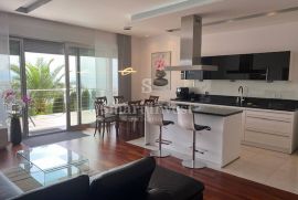 OPATIJA, vrhunski uređen stan za najam od 114,40 m2 3s+db, Opatija, Apartamento