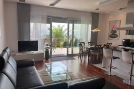 OPATIJA, vrhunski uređen stan za najam od 114,40 m2 3s+db, Opatija, Apartamento