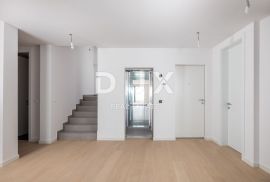 OPATIJA, CENTAR - penthouse u novogradnji s krovnim bazenom iznad centra Opatije, idilično okruženje, Opatija, Appartment