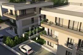 Kaštel Stari 2S+DB 53,81m2 + vrt 82,80m2, Kaštela, Apartamento