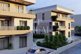 Kaštel Stari 2S+DB 53,81m2 + vrt 82,80m2, Kaštela, Apartamento