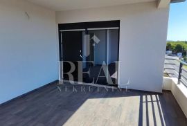 Seget Vranjica stan 77 m2 2S+DB  sa pogledom na more i garažnim parking mjestom, Seget, Appartement