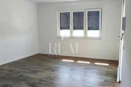 Seget Vranjica stan 77 m2 2S+DB  sa pogledom na more i garažnim parking mjestom, Seget, Appartement