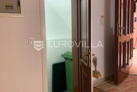 Istra, Rovinj, poslovni prostor 32 m2 - dugoročni najam, Rovinj, Εμπορικά ακίνητα