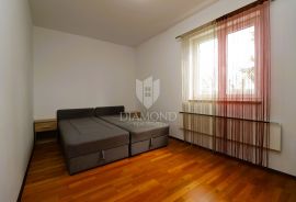 Poreč, okolica, PRILIKA! Dva stana sa vlastitom okućnicom, Poreč, Appartement