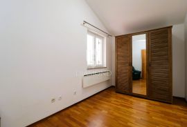 Poreč, okolica, PRILIKA! Dva stana sa vlastitom okućnicom, Poreč, Appartement