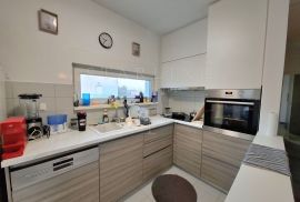 STAN, PENTHOUSE, PRODAJA, ZAGREB, ODRA, 74 m2, 2-soban, Zagreb, Kвартира