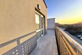 STAN, PENTHOUSE, PRODAJA, ZAGREB, ODRA, 74 m2, 2-soban, Zagreb, Kвартира