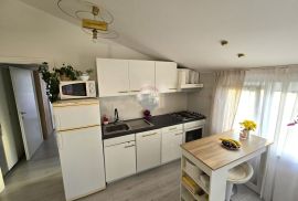 Rovinj,6km od centra,predivan stan s parking mjestom, Rovinj, Daire